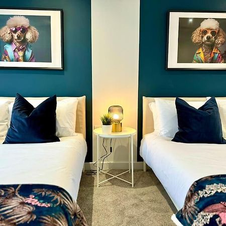 Bournemouth Getaway: 3Br Apartment Near Beach المظهر الخارجي الصورة
