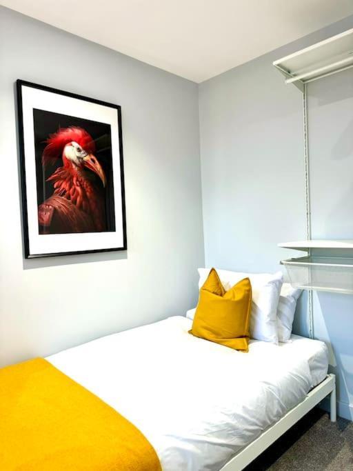 Bournemouth Getaway: 3Br Apartment Near Beach المظهر الخارجي الصورة