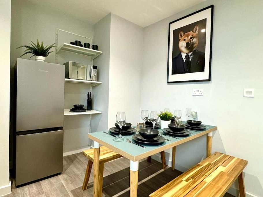 Bournemouth Getaway: 3Br Apartment Near Beach المظهر الخارجي الصورة