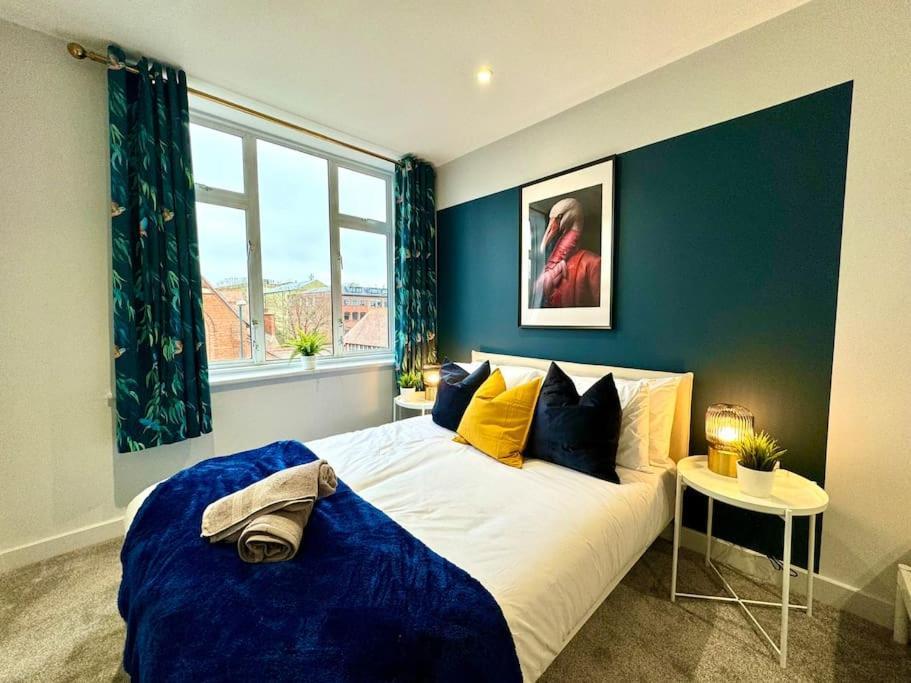 Bournemouth Getaway: 3Br Apartment Near Beach المظهر الخارجي الصورة